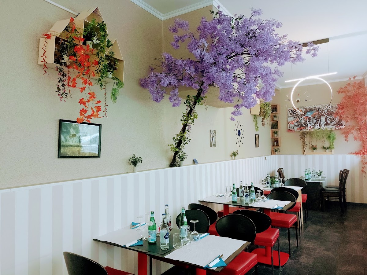 Trishul Café Restaurant Indien(Indian Restaurant In Lausanne)